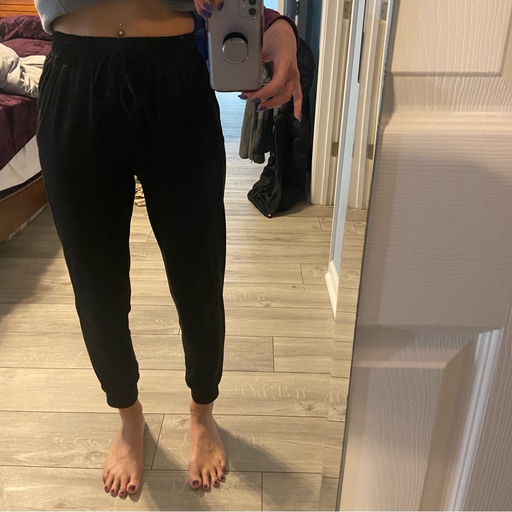 Classic Black Joggers⭐️